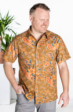 Load image into Gallery viewer, Peak Season Shirt